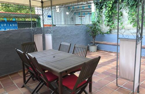 San Martin del Rey Aurelio House | Apartamento con terraza y chimenea