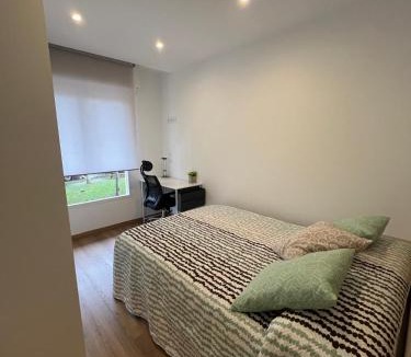 Torrelavega Apartment | Apartamento Miraldobra