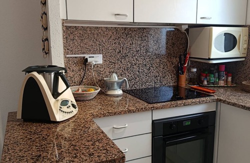 Llanca Apartment | Apartment 150 m beach with garden and garage