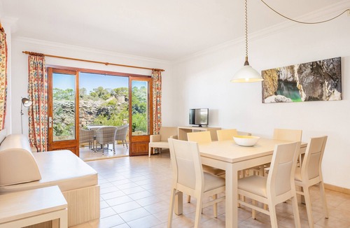 Cala Figuera Apartment | Apartment 'Apto Planta Baja' with Sea View, Wi-Fi and Air Conditioning