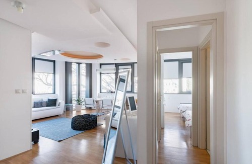 Split Apartment | Apartment Infinity