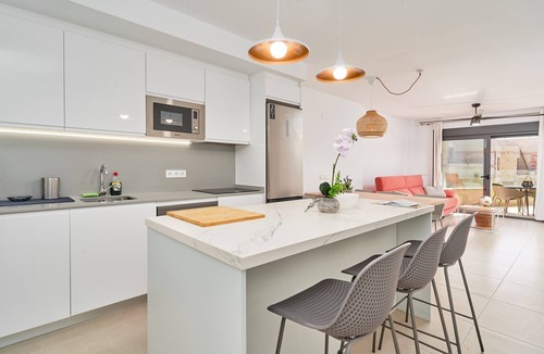 El Morche Apartment | Apartment 'Vacaciones En La Costa Del Sol A114' with Sea View, Pool & Air Conditioning