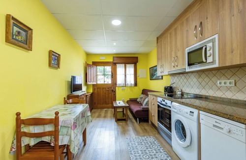 Cardes Apartment | Apartments La Huerta de la Torre (Apartment number 1)
