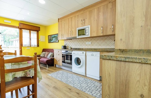 Cardes Apartment | Apartments La Huerta de la Torre (Apartment number 1)