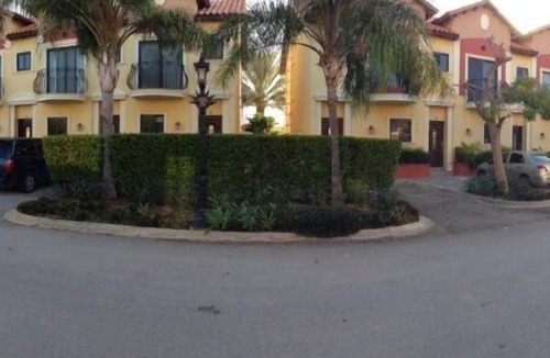 Malmok House | Aruba Gold Coast 2/Bed/2.5 Bath TownHouse/Gated Community