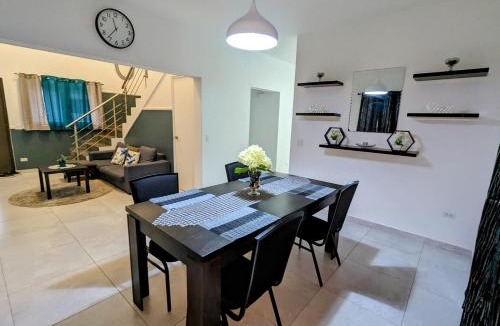 Oranjestad House | Aruba Vacation House - Cozy and Modern!