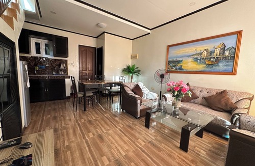 Batangas City Apartment | (B) Explore Batangas: Comfortable Townhouse