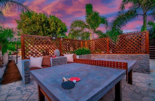 Noord House | Bali Retreat Aruba -2 Pools,Cinema,Yoga,Cave