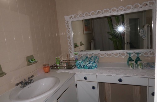 Pos Chiquito House | Beach Front Room