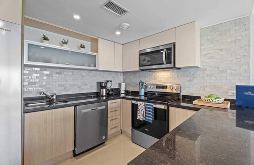 Oranjestad-West Condo | Beachfront - Flamingo Luxury 2BR condo - E423