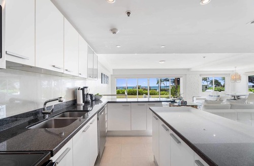 Oranjestad-West Condo | Beachfront - Grand Regency 5BR condo - BG131