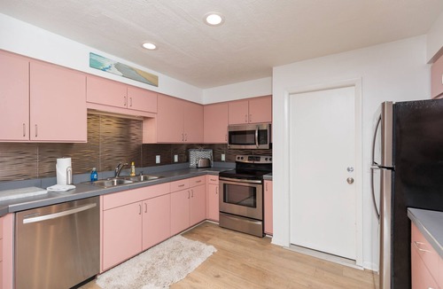 Coquina Gables House | Beachy Getaway–Cozy, Clean & Equipped w/All Essentials! Relax, Enjoy & Refresh!