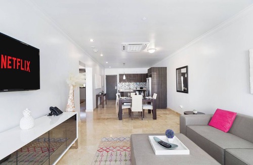Washington Condo | Beautiful 2BR Condo w/Large Balcony in Palm Beach