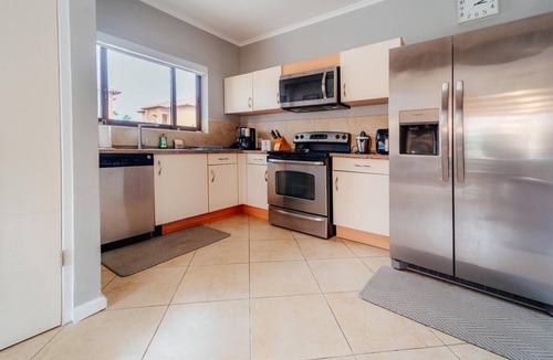 Gold Coast House | Beautiful 4 Bedroom House in Aruba