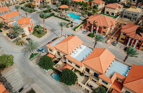 Gold Coast House | Beautiful 4 Bedroom House in Aruba