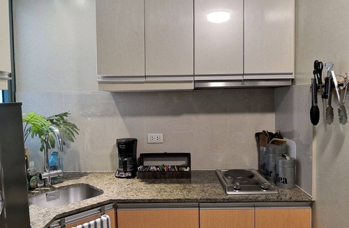 Pasay Apartment | Beautiful Corner Studio Near Resorts World Manila Across NAIA Terminal 3