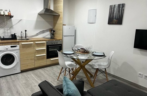 Aluche Apartment | Beautiful fully equipped and refurbished studio apartment in the center of Madrid