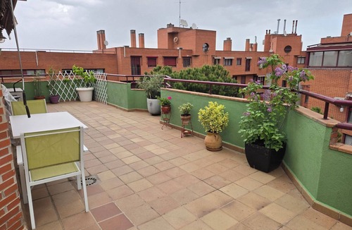 Villaverde Apartment | Beautiful penthouse with a large terrace, just 10 mins from Madrid City Center