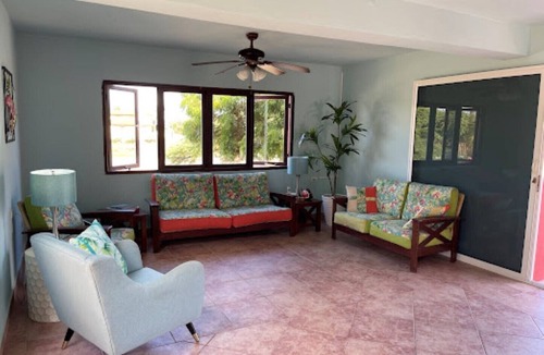 Kamay House | Beautiful Spacious Home minutes from the BEACH