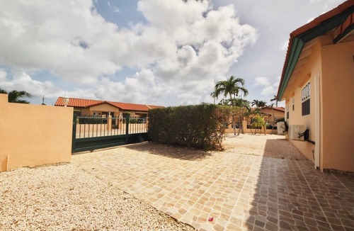 Punto de Oro House | Beija Flor Entire home in Oranjestad, Aruba
