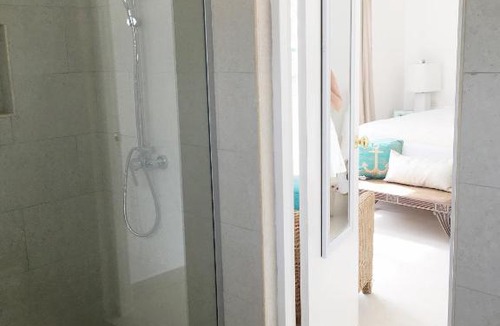 Pos Chiquito Apartment | Big Room A Spectacular Beach Front View