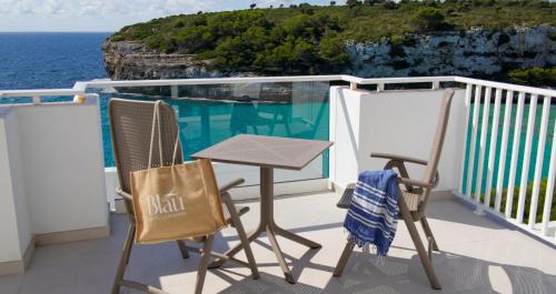 Cala Anguila-Cala Mendia Hotel | Blau Punta Reina