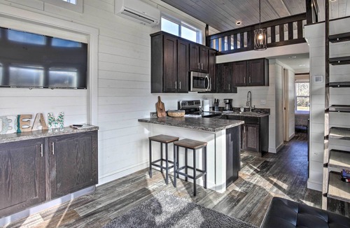 Morganton House | Blue Ridge Mountain Escape: Waterfront Tiny House!