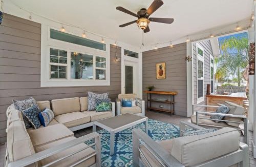 Lincolnville House | Boatyard Oasis - Modern Charm - Mins to Downtown