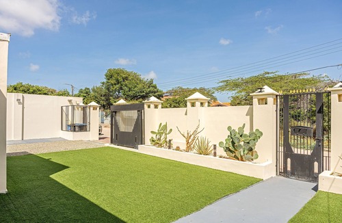 Ponton Apartment | Bon Bini Getaway #2 close to Eagle Beach, spacious studio