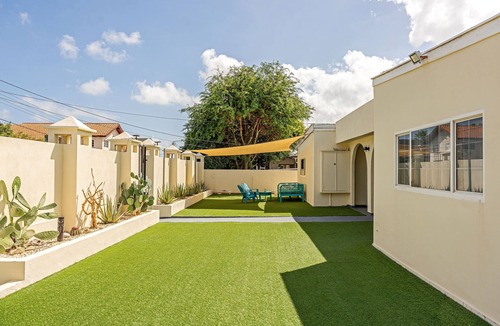 Ponton Apartment | Bon Bini Getaway #4 close to Eagle Beach, spacious studio