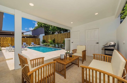 Washington House | Brand NEW Private Pool King Beds PalmBeach