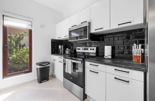 Gold Coast Condo | Breathtaking 4BR Luxury Condo Calypso by Bocobay
