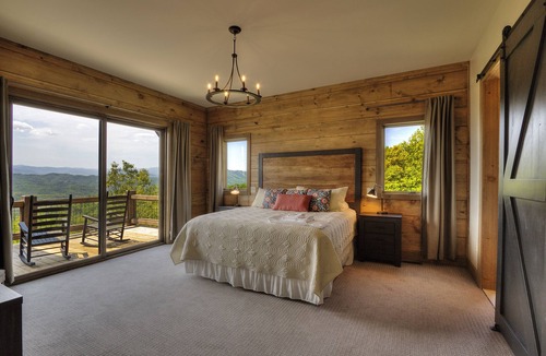 Sevierville Cabin | BREATHTAKING Views !/6 Private King Suites/Handicap Friendly/Firepit/Theater