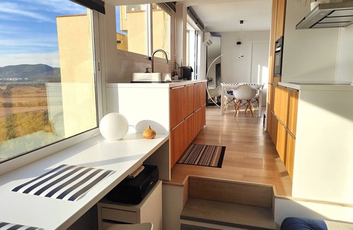 Vallpineda Apartment | Bright renovated apartment with views of the vineyards and sea plus pool