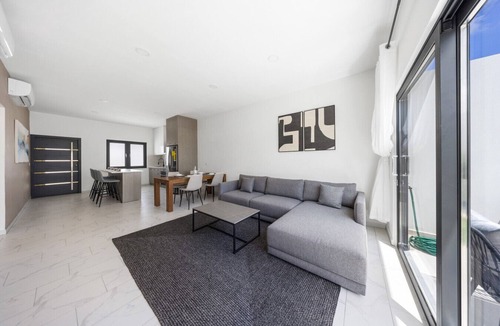 Ponton Condo | Calm & Cozy 2-Bedroom Island Retreat at Ponton Paradise 2 by Bocobay