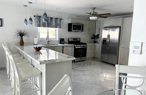 Oranjestad House | Caribbean Breeze villa