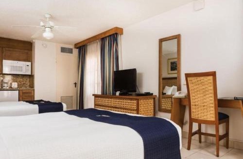 Palm Beach Apartment | Caribbean Palm Village Resort