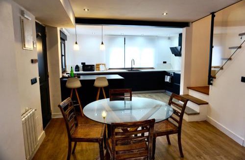 Puente Nuevo House | Casa El Acebal