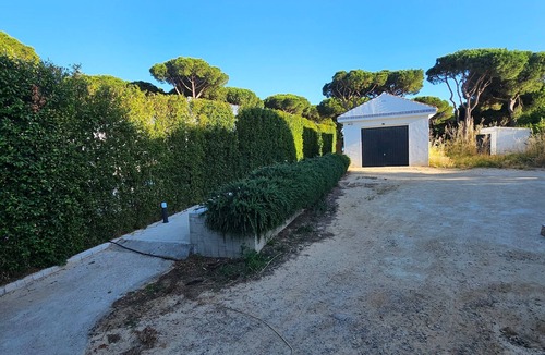 Conil de la Frontera House | Casa Robert in Conil with Pool, Hot Tub, Garden, and Wi-Fi
