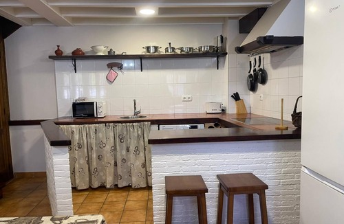 Pilona Hostel | Casa Rural EL Balcón DEL Hórreo Para 6 Personas EN Piloña