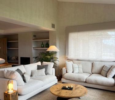 Fontanilles House | Casa Vinyanova - apartament Xaloc