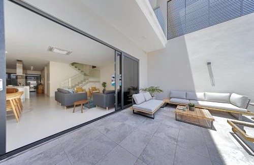 Malmok House | Catalina Residence Apt 3 - L.G. Smith Boulevard 546-J