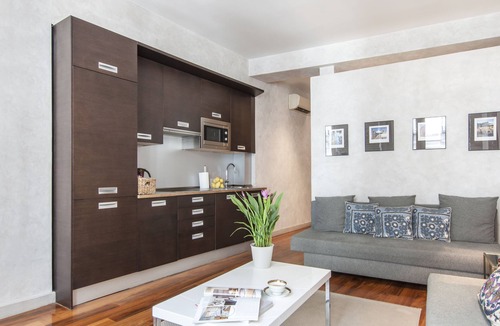 Huertas Apartment | Central Madrid. Barrio Letras, Walking distance to Museums, Plazas and GranVia