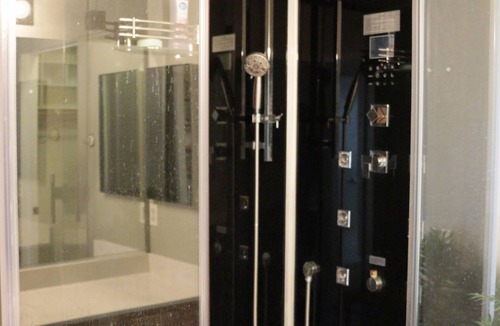 Vista Del Norte Alliance Condo | Centrally Located Modern Condo with luxury Steam Shower