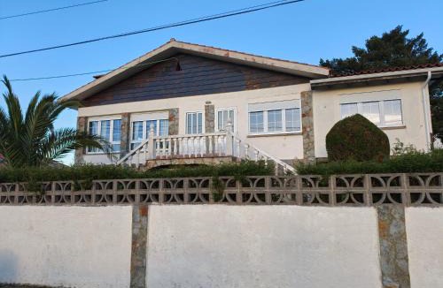 Cudillero House | Chalet con piscina, jacuzzi y vistas al mar, a 5 min del puerto de Cudillero