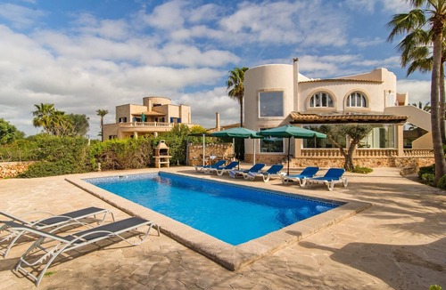 Son Moja Villa | Chalet Son Mojer. Spectacular chalet with pool for 6 people. Near Cala Santanyí