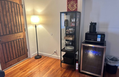 Uptown House | Charming 2-bedroom house in Albuquerque