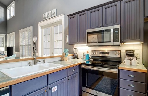 Laurel Grove House | Charming 2BR/2BA + Golf Cart, Wrap-Around Porch, Sandestin!