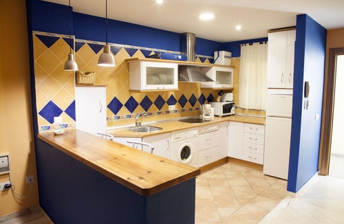 La Herradura Apartment | Charming apartment next to the beach and in the center of town