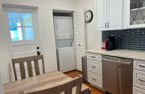Downtown Historic District Apartment | Charming apartment with pool, free parking, walk to everything downtown.